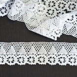 Мереживо бавовняне, в’язане, колір білий, ширина 6.5см, довжина 90 см