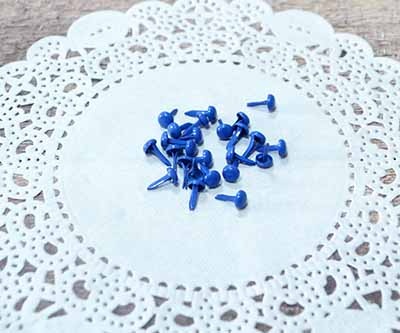 Набір брадсів від ScrapBerryʼs, сині, 8x4,5 мм, 20 шт.