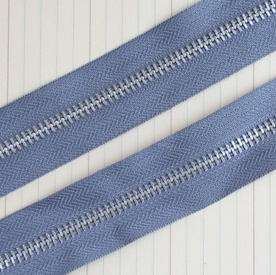 Тасьма з блискавкою Zipper Trim - Earl Grey, колір сірий, ширина 13 мм, довжина 90 см