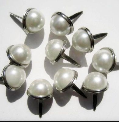 Набор брадсов Eyelet Outlet - Pearl Brads White Pearl/Silver, цвет белый, 12 мм, 10 штук