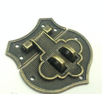 Замок металлический, старая латунь 40х43мм, 2 детали