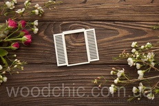 Чипборд Вікно зі ставнями 2 від WOODchic, 7x8см