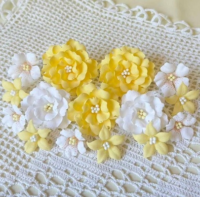 Набір квітів з тканини(15 шт.,  2,5 см - 4 см), жовто-білий