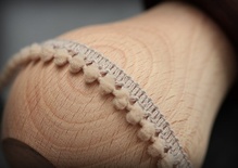 Тесьма с помпончиками от Scrapberry's - 1см, КОРИЧНЕВАЯ, 2м