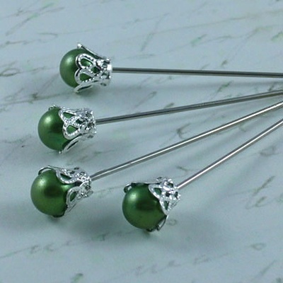 Декоративная булавка с жемчужиной в оправе, круглая, цвет зеленый, 1 шт.