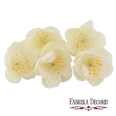 Квітка сливи, молочно-біла, 1шт., ТМ Фабрика Декору
