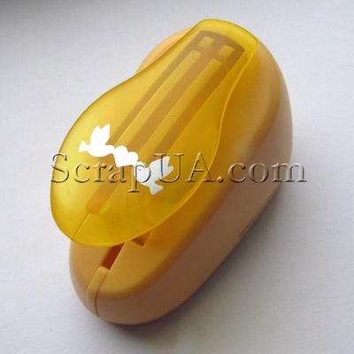 Фигурный дырокол Чарівна Мить - Голуби с сердцем, размер 1.8 см