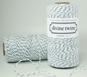 Хлопковый шнур от Divine Twine - Oyster Gray, 1 мм, цвет серый//белый, 1м