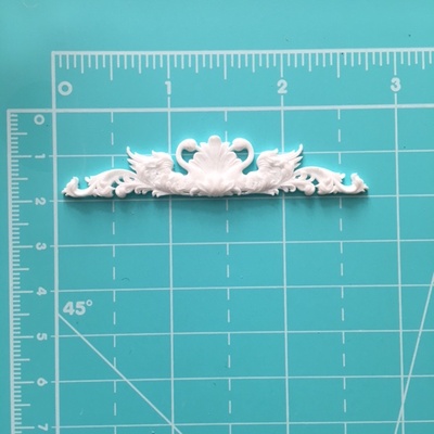 Пластикова прикраса Віньєтка з лебедями від E.В.A., 7x1,5см