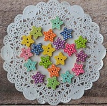 Пуговицы деревянные от ScrapBerry's - Звездочки в горошек, 14мм, 20 шт.