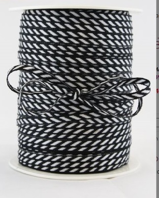 Стрічка від May Arts - Solid/Diagonal Stripes Black, колір чорний/B, ширина 3 мм, довжина 90 см
