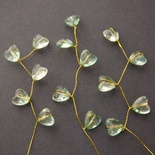 Веточка с кристаллами-сердечками, цвет зеленый, 1 шт.