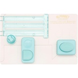 Дошка від We R Memory Keepers для виготовлення літер і цифр - Alphabet Punch Board