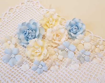 Набір квітів з тканини, світло м'ятний, 2,5 см - 5 см (18 шт.)