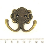 Гачок металевий, подвійний, 55х40мм, 1 деталь