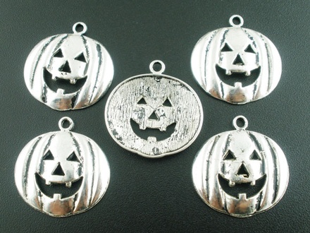Металлическое украшение "Хэллоуин", серебро, размер 20х20 мм, 1 шт.
