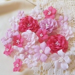 Набір квітів з тканини ручної роботи, коралово - рожевий, розмір 2см - 4,5см, 21 шт.