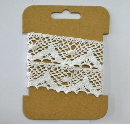 Мереживна стрічка бавовняна від ScrapBerryʼs, біла. Розміри: 2,5см х 2м