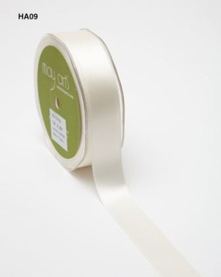 Двостороння атласна стрічка Double Faced Satin - слонова кістка, ширина — 22 мм, довжина 90 см