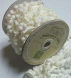 Тесьма с помпонами Pom Pom Trim - White от Melissa Frances. Цвет белый, 90 см