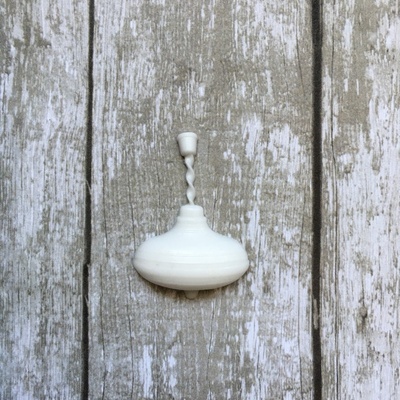 Юла, пластикова прикраса від E.В.A., біла, 2x3см