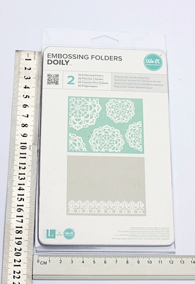 КОМИССИОНКА - Папка для тиснения от We R Memory Keepers - Embossing Folder - Doily - CRAFTS TOOLS. 2 шт.