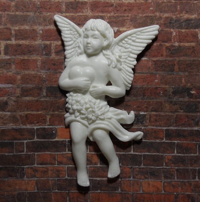 Пластиковий ангел з серцем від E.В.А, 7x4,5см