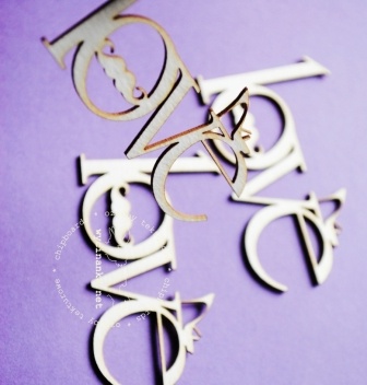 Чипборд від Wycinanka - Набір слів "love - з туфлею та вусами "