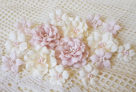 Набір квітів з тканини, пудрово-ванільний, 2,5 см - 4,5см (15шт.)