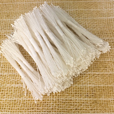 Тайские двусторонние мелкие тычинки с круглыми головками, цвет белый, в пучке 46-52 шт.