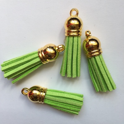 Підвіска - китиця з замші з золотим наконечником, 35х10 мм, колір салатовий