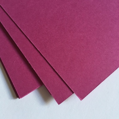 Двухсторонний лист картона, размер: 20х30 см, цвет: насыщеный розовый, плотность 300 г, 1 шт.