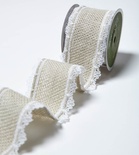 Лента из мешковины с кружевом Wired burlap w/ Lace Edge Light Natural, ширина 3.8 см, длина 90