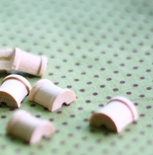 Половинка катушки, размеры: 1,25 х 1,25 см, 1 шт.