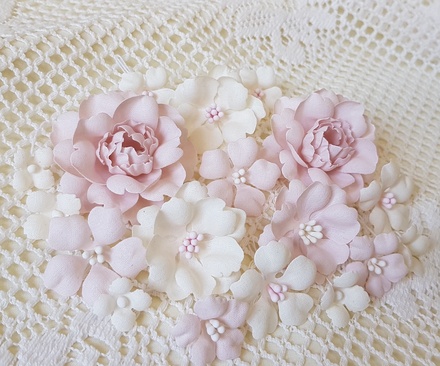 Набір квітів з тканини, ванільно-пудровий, 1,5 см - 5 см (18 шт.)