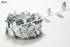 Стрічка Leaves, колір SILVER, 90cм (довжина листочка 12 мм)