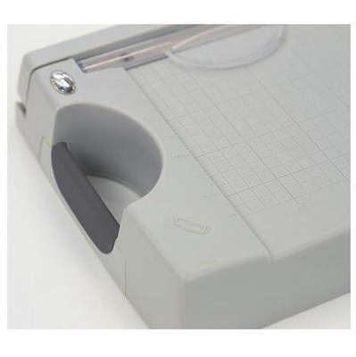 Сабельний (гільйотинний) різак Tonic Studios Guillotine Trimmer 8.5