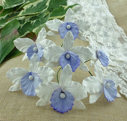 Орхидеи, цвет белый с голубым/лиловым, размер - 33х40мм, 5 шт.