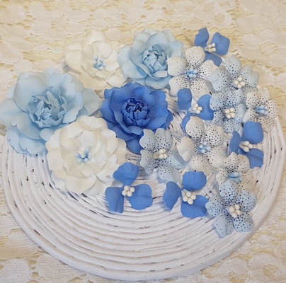 Набір квітів з тканини, блакитно-молочний, 2,5 см - 5см (18 шт.)