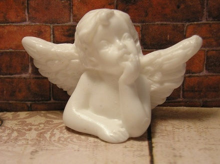 Пластиковое украшение от Е.В.A - Ангел, 5x3.4 см