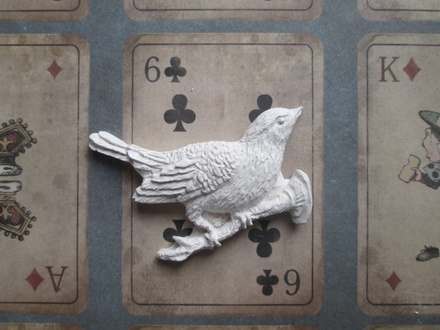 Гипсовое украшение - Птичка на веточке, 5х4см