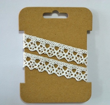 Мереживна стрічка бавовняна від ScrapBerryʼs, біла. Розміри: 2см х 2м.