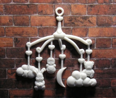 Пластикова прикраса від E.В.A - Карусель (мал), 4.4x4.6 см