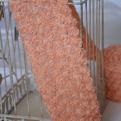 Стрічка з маленьких троянд, колір персиковий, 6 рядків квіточок, довжина 30 см