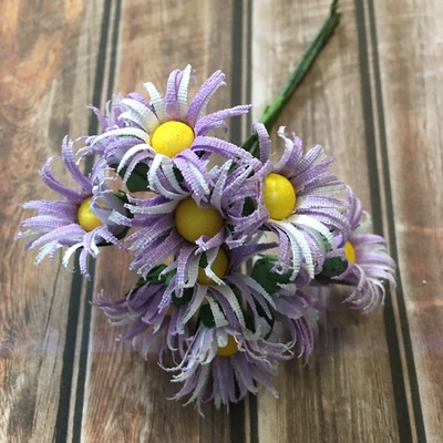 Хризантеми, біло-бузкові, діаметр 20-25мм, стебел 10 см, 10 шт.