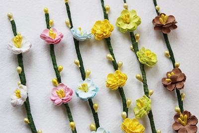 Гілочка з квіточками, 13 см, 3 колір, 8 нирок, 1 шт.