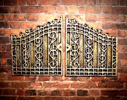 Пластикові ворота під бронзу від E.В.А, розмір 8x4,5см