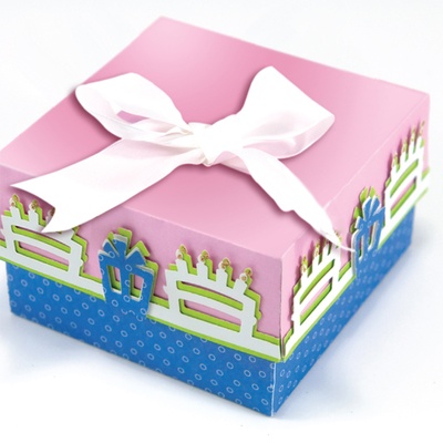 Бордюрный дырокол EK Tools - Birthday Large Edger Punch