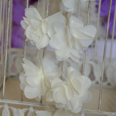 Лента с цветами из шифона, цвет молочный, 6 цветков