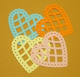 Высечки от Gallery Tools - Сердечки цветные № 2, 4 шт., размер: 4,3х4,3 см, разноцветные